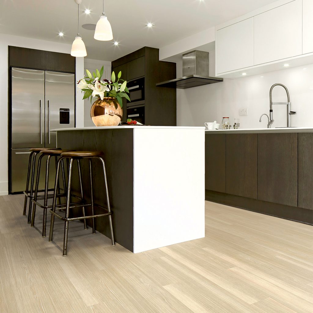 Vinyl flooring for kitchens - Expona Commercial